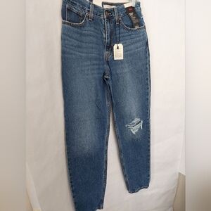 Levi's Classic Blue '80s Mom Jeans